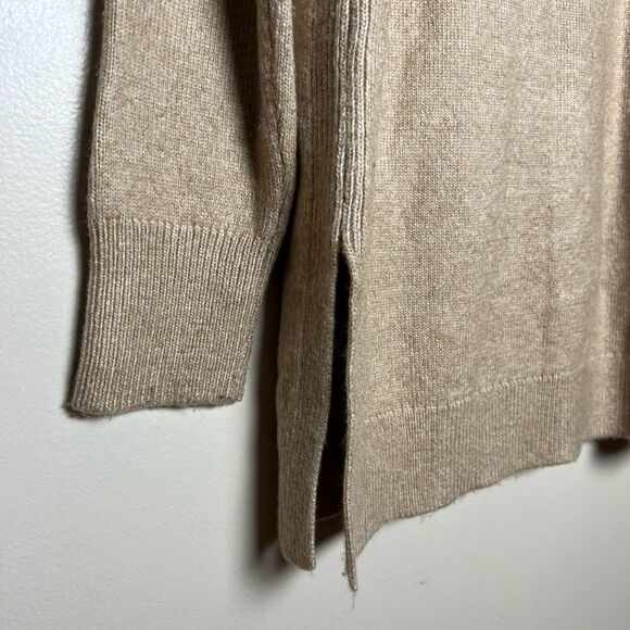 CLEARANCE! Tan Ann Taylor Oversized Turtleneck Sweater Size S Like New - Picture 5 of 6